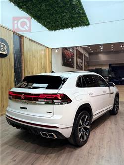 ڤۆڵکسواگن ئەتڵەس کرۆس سپۆرت